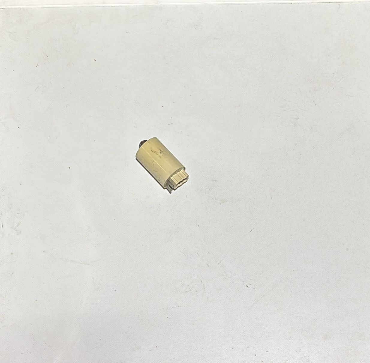 CONDENSADOR DE ARRANQUE AEG